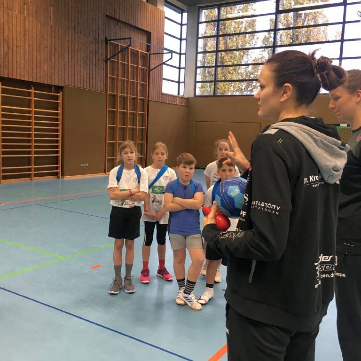 Tussies Metzingen zu Besuch in der Neugreuthschule Metzingen