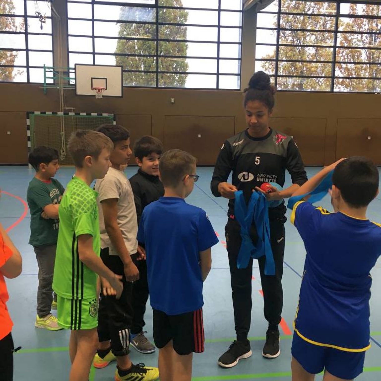 Tussies Metzingen zu Besuch in der Neugreuthschule Metzingen